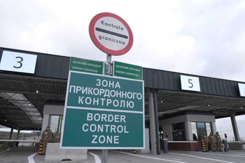 На украинско-польской границе у пункта пропуска «Краковец» возникли значительные очереди